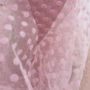 Tul roz prafuit cu buline