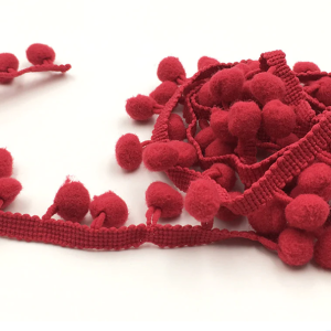 Banda ciucuri pompom visiniu grena