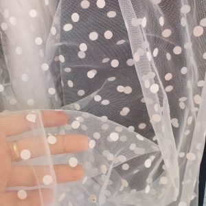 Tul ivoire fin cu buline