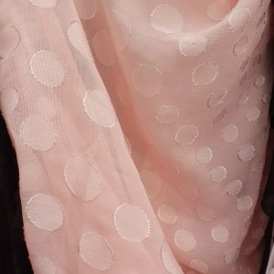 Voal diafan roz cu motive opace