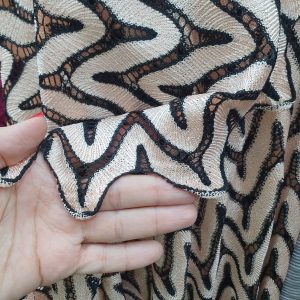 Tricot bordurat subțire
