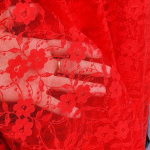 Dantela elastica rosu