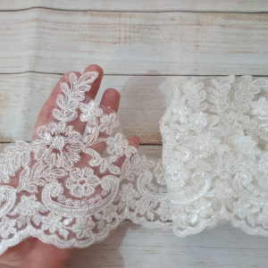 Banda bordura brodata