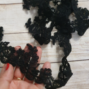 Banda brodata bordura