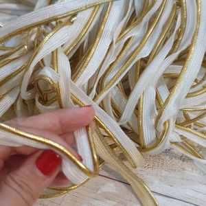 Vipusca alb cu auriu