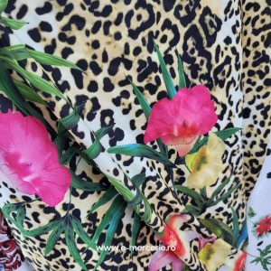 Satin elastic fin Leopard flower