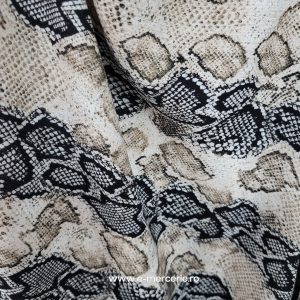 Voal plin, imprimeu sarpe