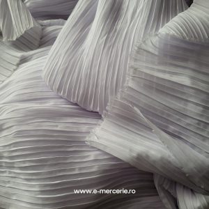 VOAL PLISAT ALB IMACULAT